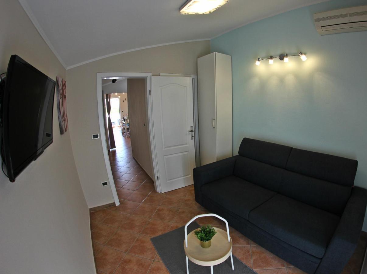 Room And Apartment Doris Lovrecica  Luaran gambar