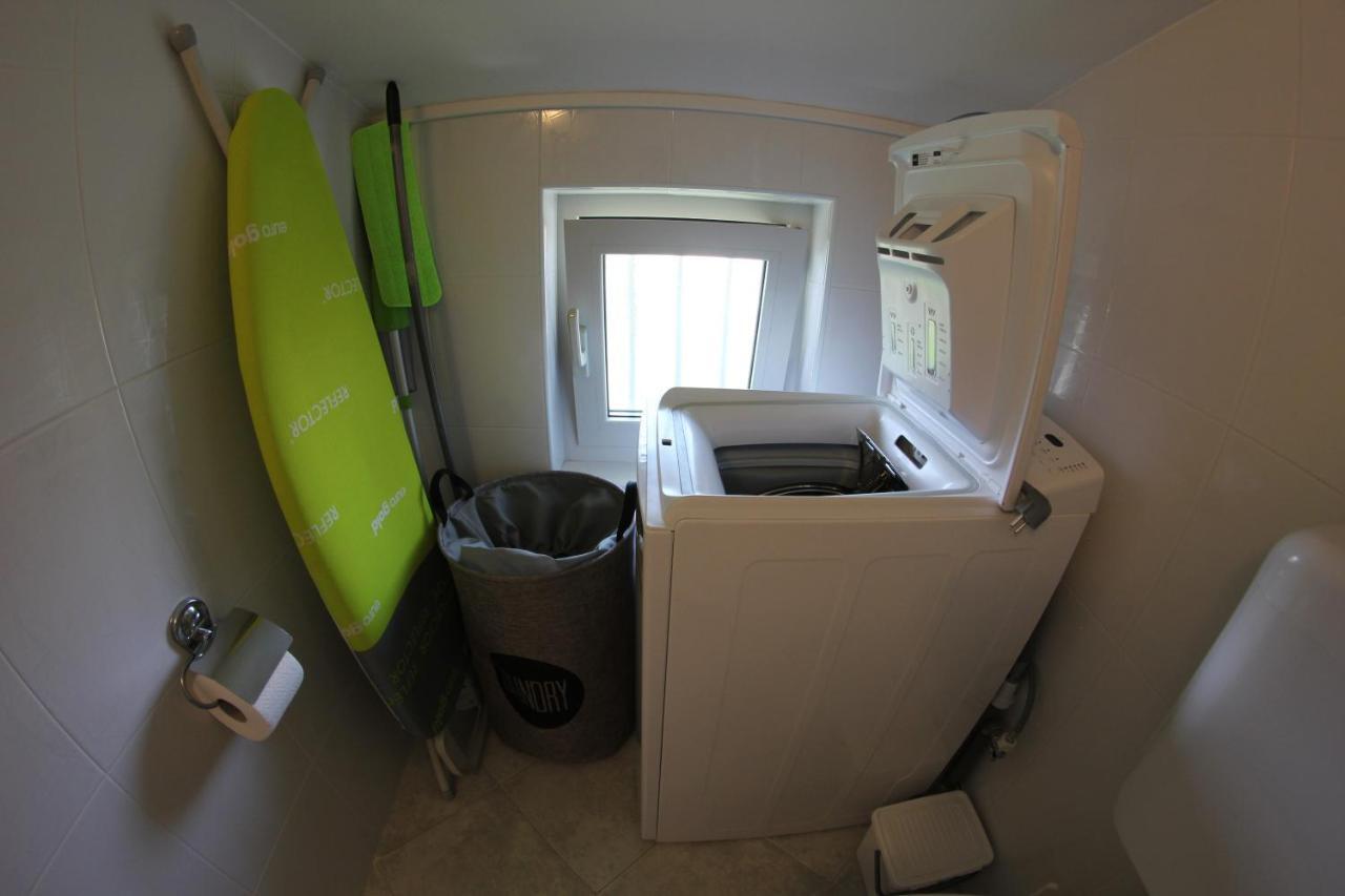 Room And Apartment Doris Lovrecica  Luaran gambar