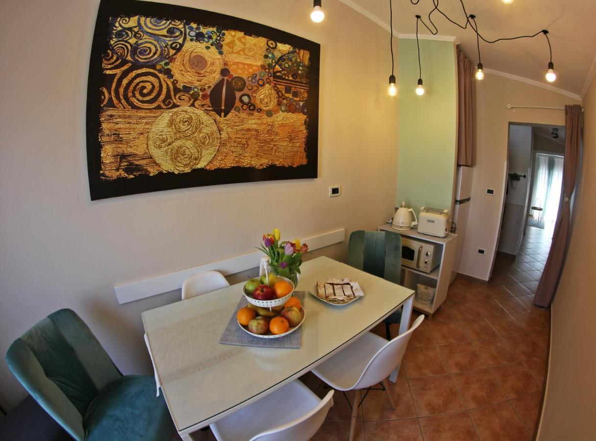 Room And Apartment Doris Lovrecica  Luaran gambar