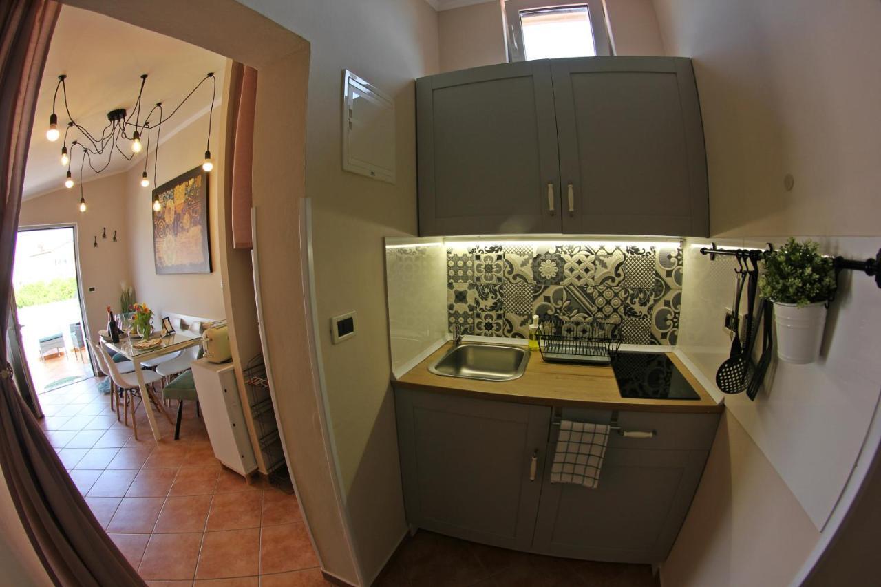Room And Apartment Doris Lovrecica  Luaran gambar