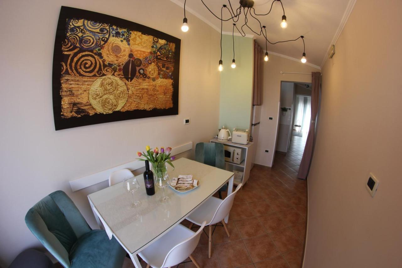 Room And Apartment Doris Lovrecica  Luaran gambar