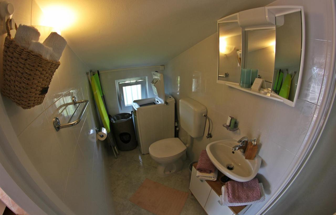 Room And Apartment Doris Lovrecica  Luaran gambar
